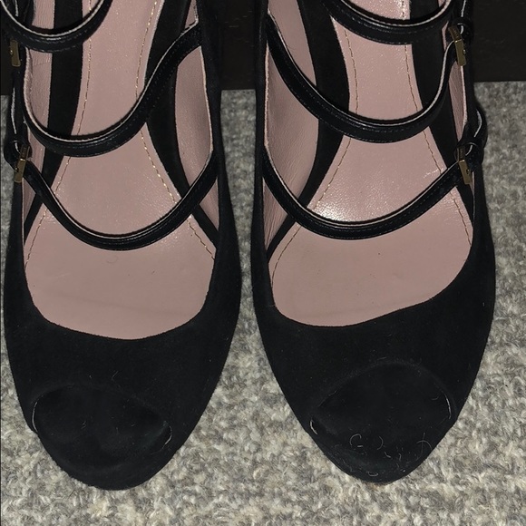 ❗️Gucci Black Peek a boo Pump - Picture 6 of 6